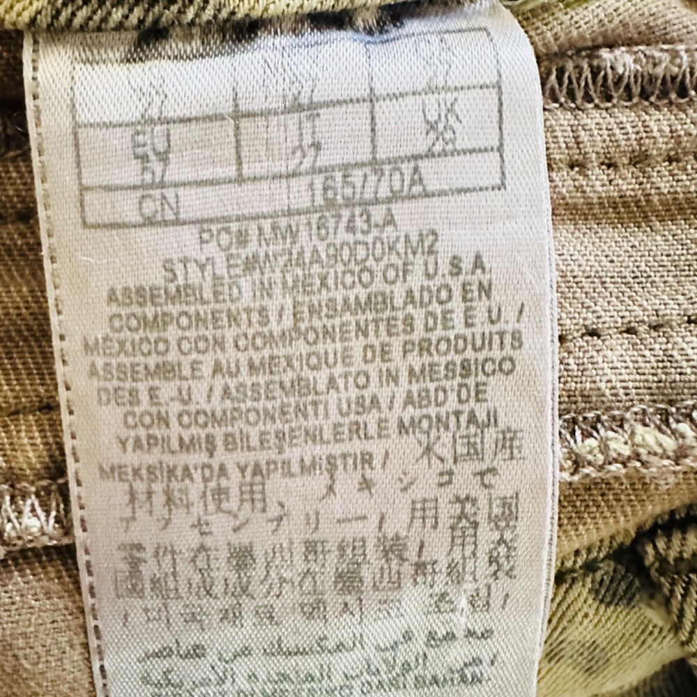 GUESS CAMO Guess Camo Jeans. The best Guess Camo skinny jeans, size 27. - Picture 7 of 10